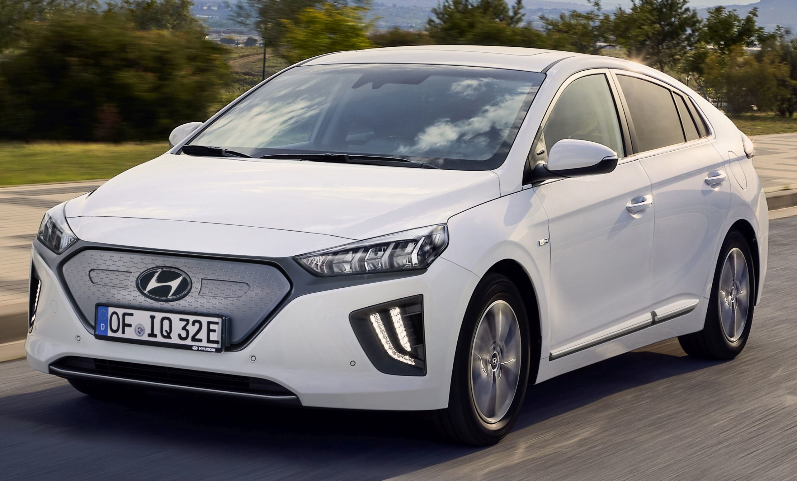 Κουκούλα αυτοκινήτου συμβατή με Hyundai IONIQ (AE) Elektro (11/16 - 07/22) αδιάβροχη και με επένδυση 4470x1820x1475