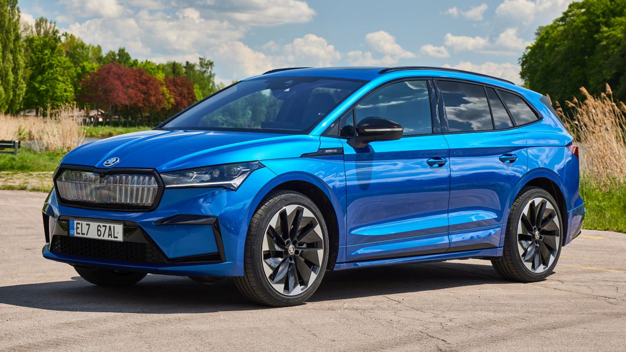 Κουκούλα αυτοκινήτου συμβατή με Skoda Enyaq iV (ab 04/21) ( - ) αδιάβροχη και με επένδυση 4649x1879x1616-1620