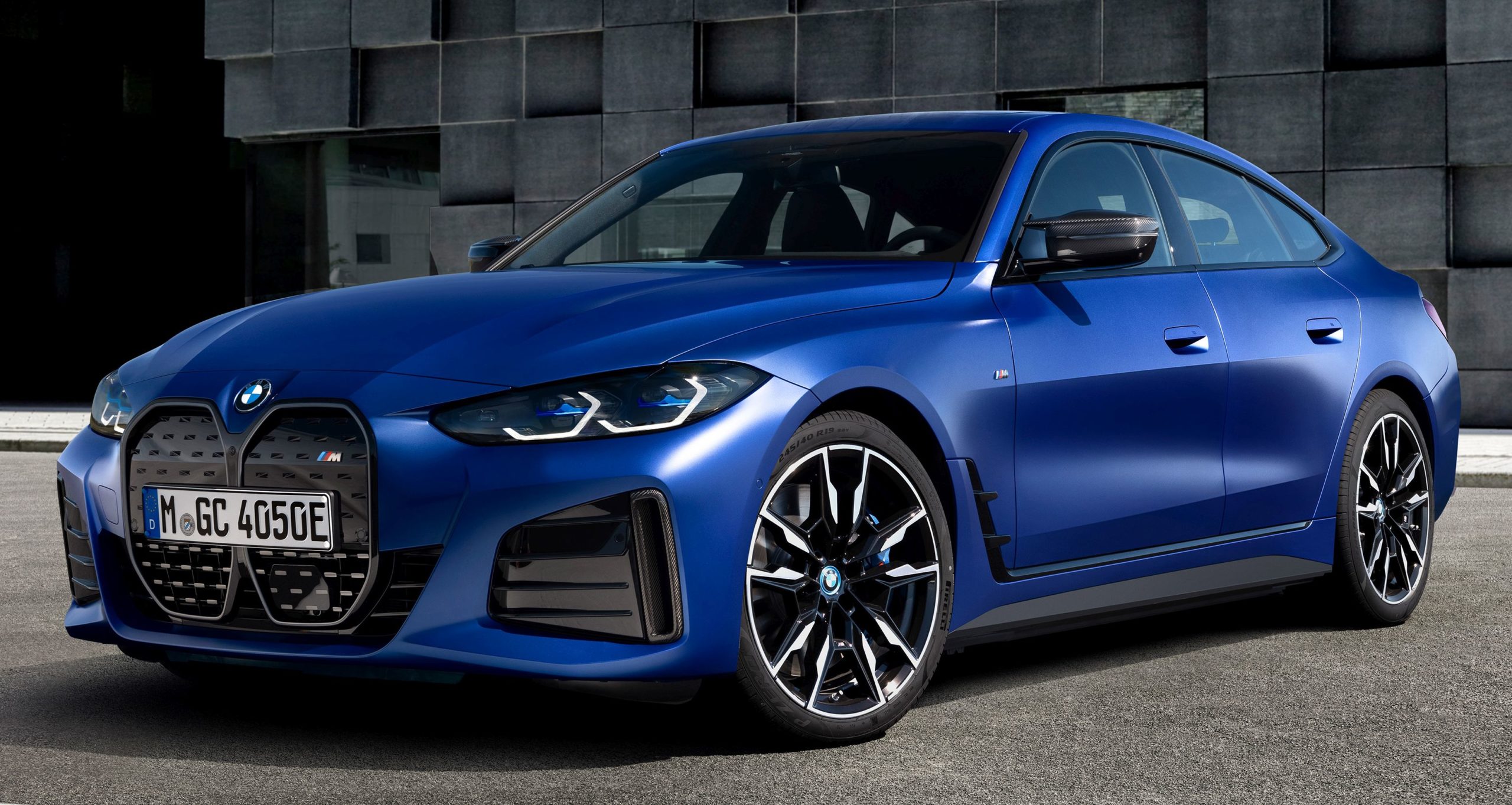 Κουκούλα αυτοκινήτου συμβατή με BMW i4 (I04) M Performance (ab 11/21) αδιάβροχη και με επένδυση 4783x1852x1448