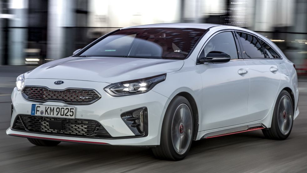 Κουκούλα αυτοκινήτου συμβατή με KIA ProCeed (CD) GT (01/19 - 09/21) αδιάβροχη και με επένδυση 4605x1800x1422